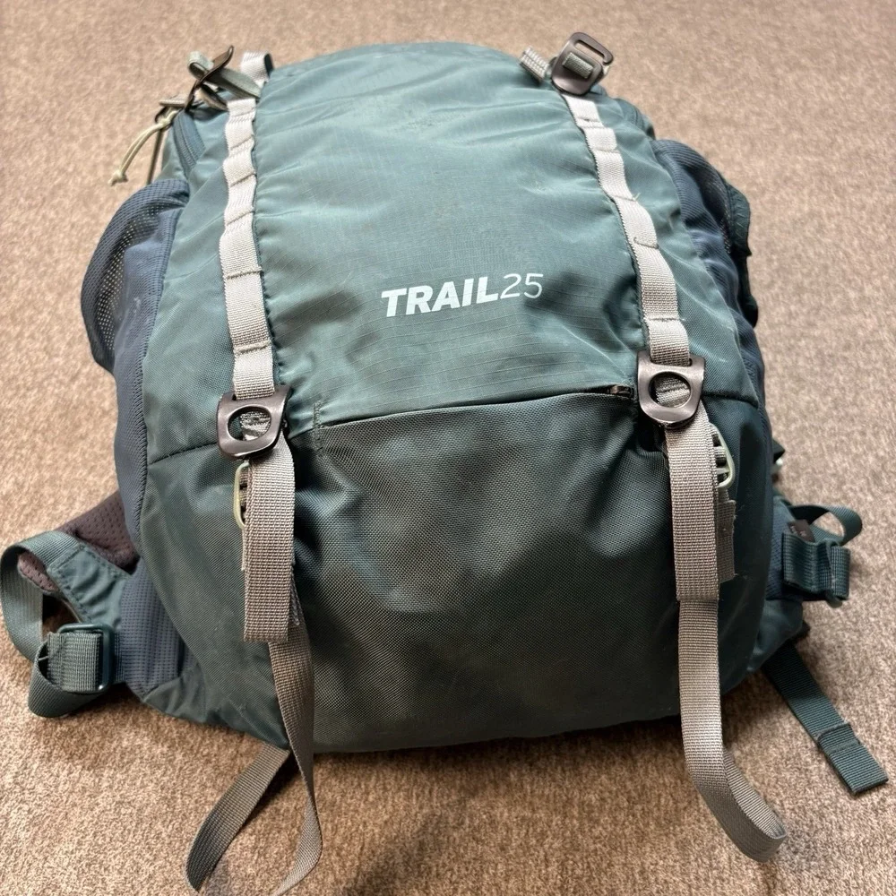 REI Co-Op Trail 25 Backpack Green Women's One Size 25L Hiking Day Pack